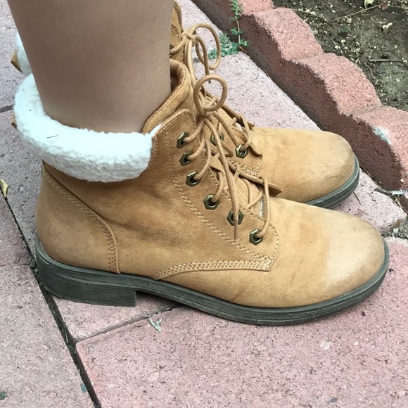 Boots - Picture 2 of 5